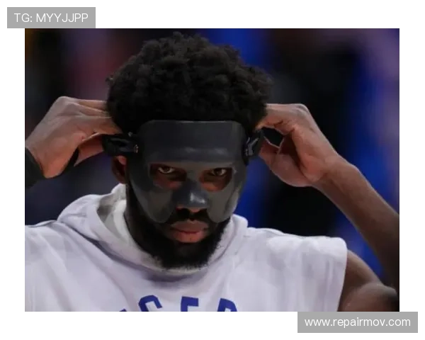 奥斯梅恩戴面具出战的硬汉形象解析 奥斯梅恩戴面具出战的硬汉形象解析